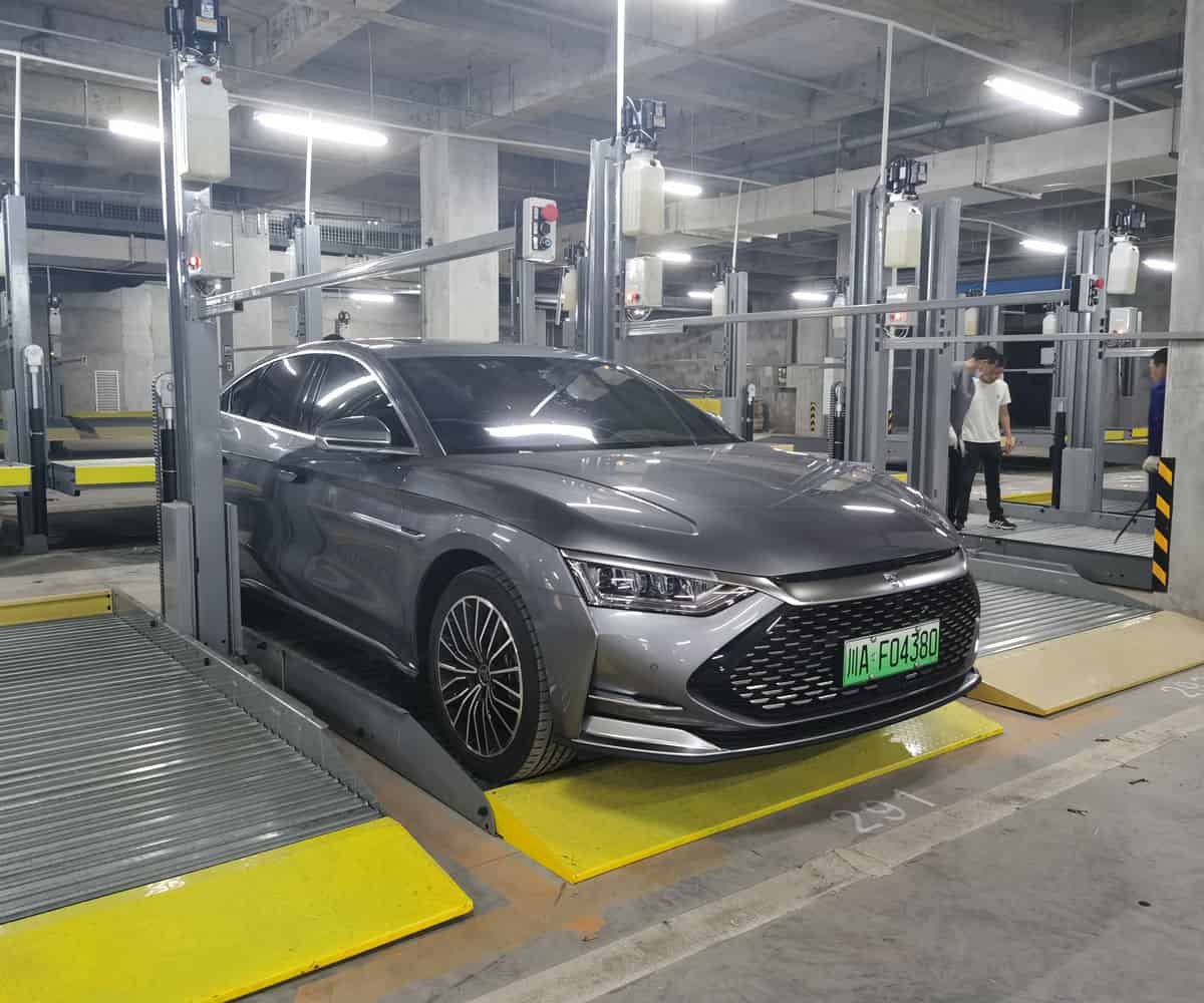 沙市區二層升降橫移立體車庫停車設備安裝